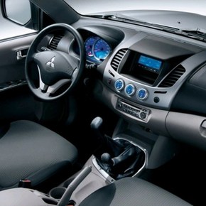 Intro RMS-N15 Переходная рамка Mitsubishi L 200