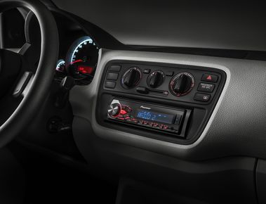 Pioneer MVH 180UI 1 din медиа-ресивер iPOD, USB)