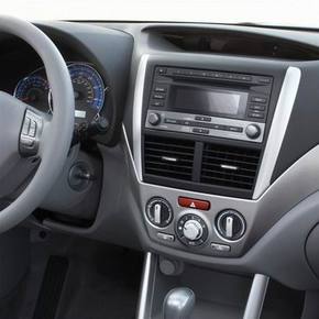 Intro RSU-N01 Переходная рамка Subaru Forester