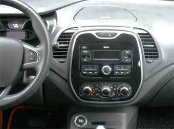 Рамка для UMS RENAULT Duster I 2010-2014, Duster II 2021+, Sandero 14+, Kaptur, NISSAN Terrano 2017+