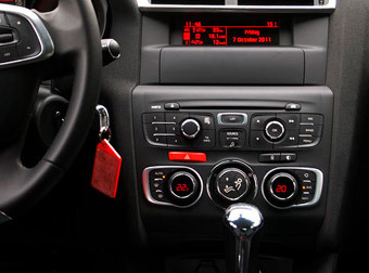 Incar RFR-FC242 Переходная рамка 10" CITROEN C4 2010-2015